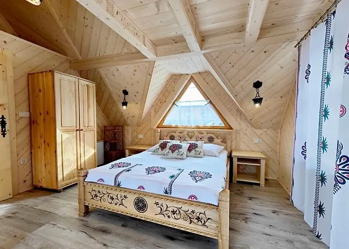 Sasanka 샬레 코스실리스코